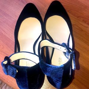 NINE WEST Navy blue Velvet strap heels